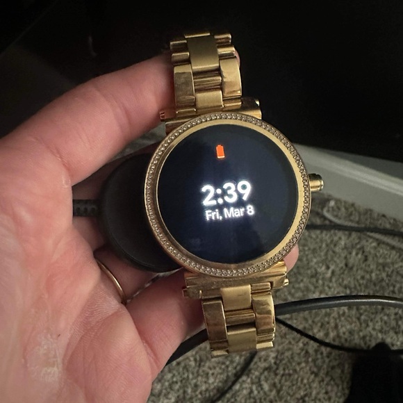 Michael Kors Gold Smart Watch - Picture 3 of 3